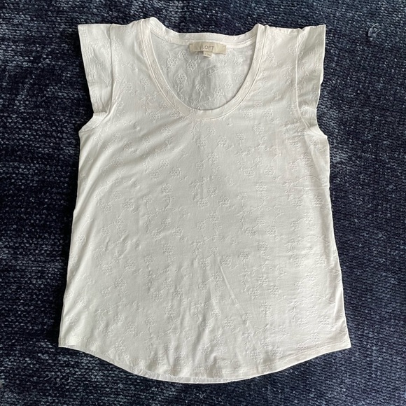 LOFT Tops - NWOT Loft Eyelet Top